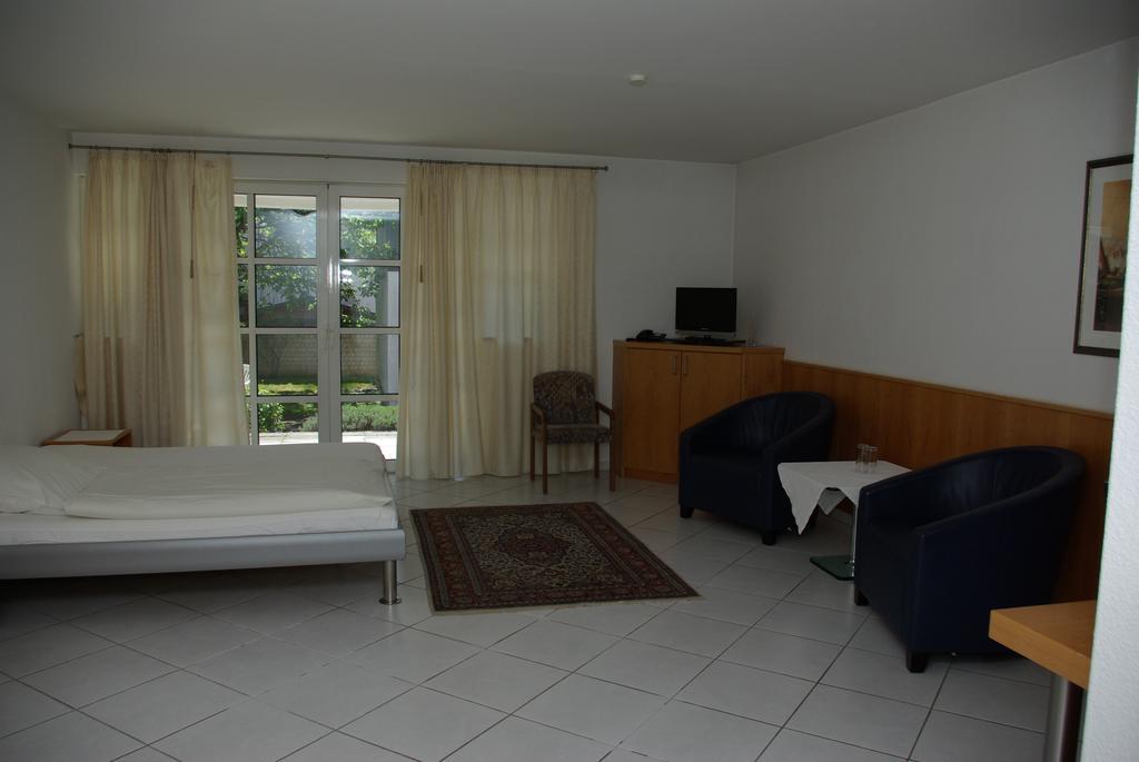 Hotel Alte Bruecke 바트 홈부르크 포어 데어 회에 외부 사진