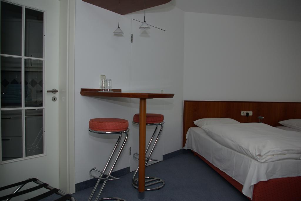 Hotel Alte Bruecke 바트 홈부르크 포어 데어 회에 외부 사진