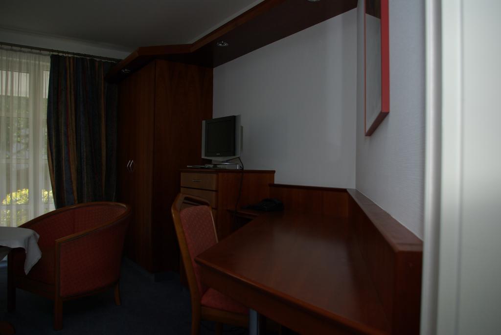 Hotel Alte Bruecke 바트 홈부르크 포어 데어 회에 외부 사진