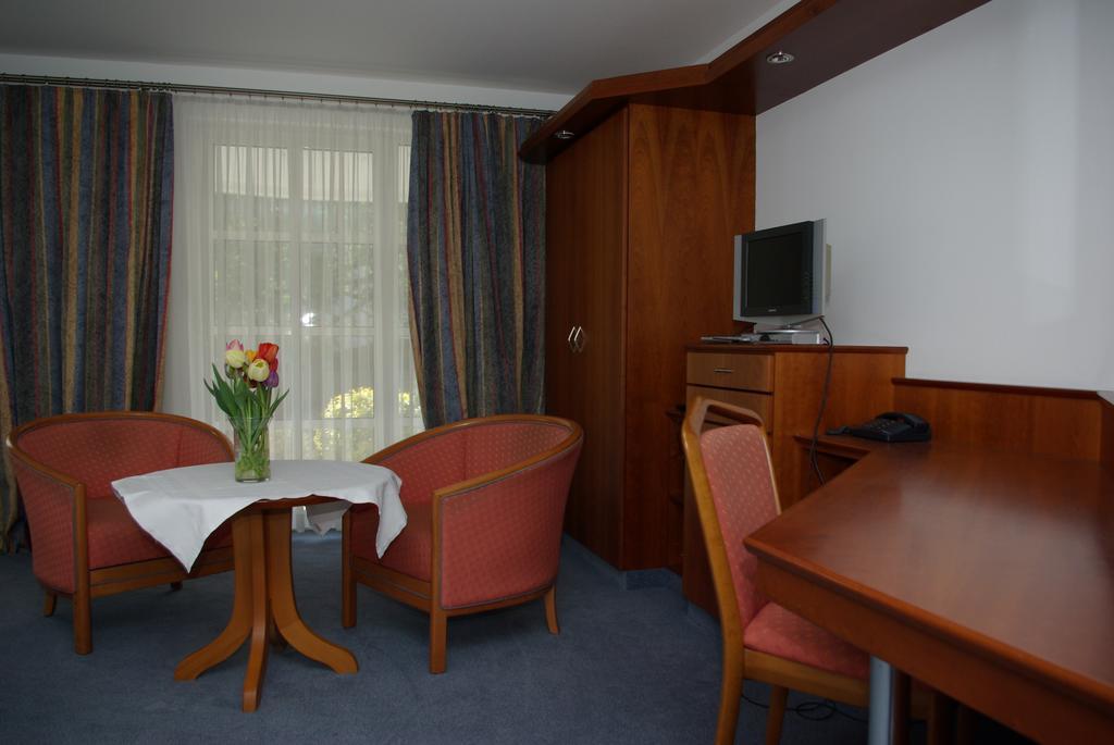 Hotel Alte Bruecke 바트 홈부르크 포어 데어 회에 외부 사진