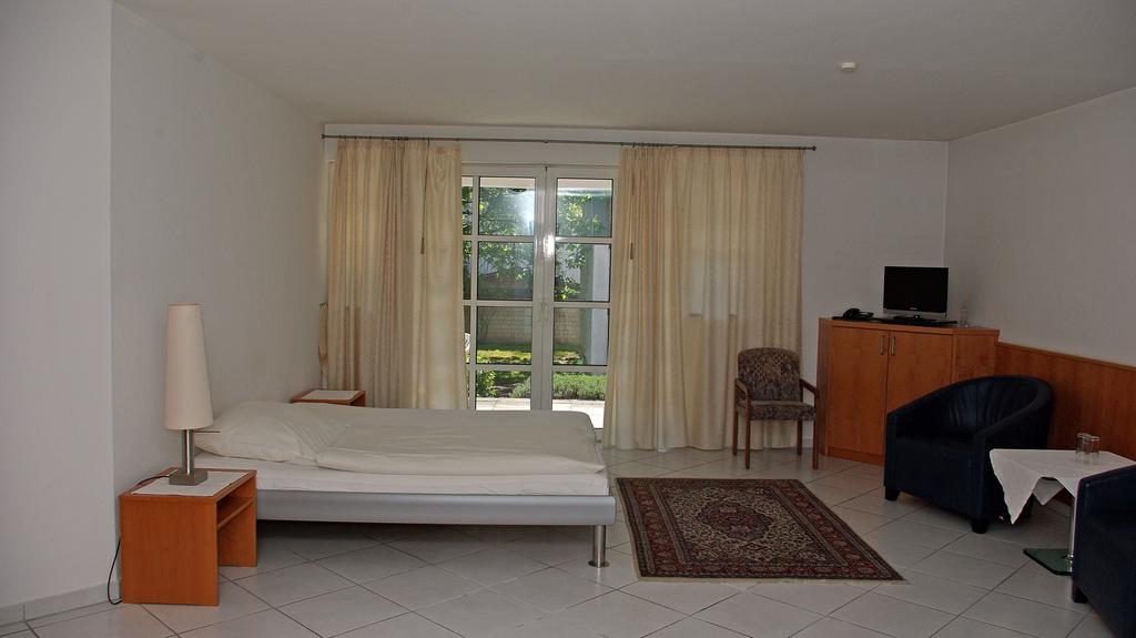 Hotel Alte Bruecke 바트 홈부르크 포어 데어 회에 객실 사진