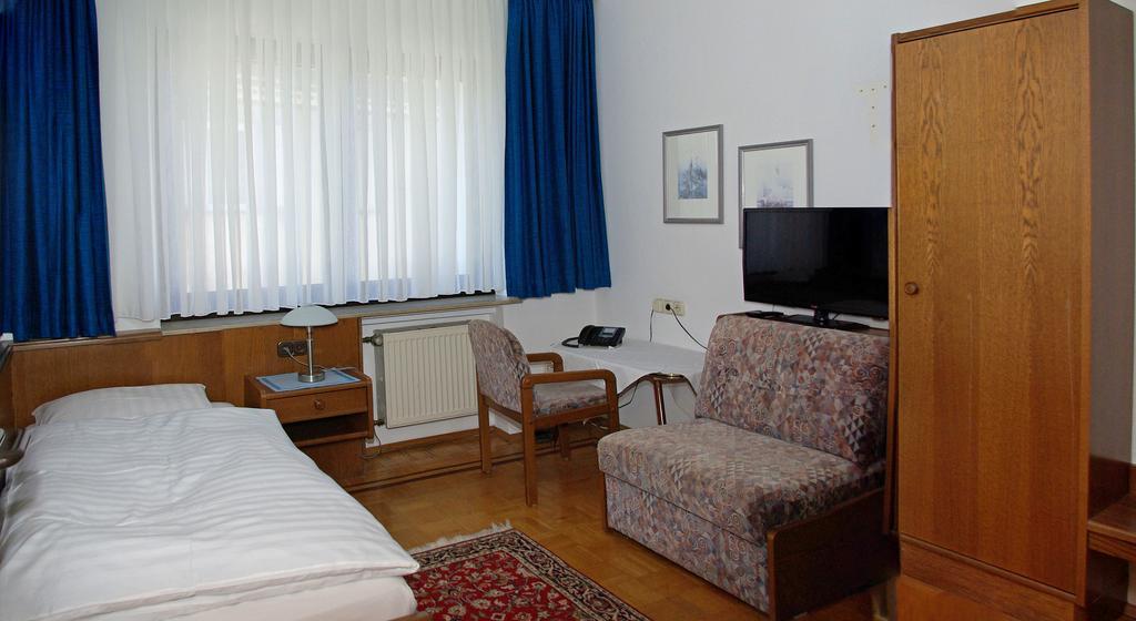 Hotel Alte Bruecke 바트 홈부르크 포어 데어 회에 객실 사진
