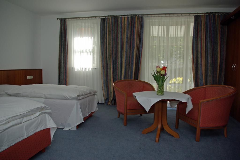 Hotel Alte Bruecke 바트 홈부르크 포어 데어 회에 객실 사진
